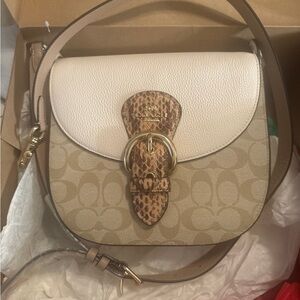 Coach Signature Canvas Saddle Crossbody in Cream, Tan & Brown
